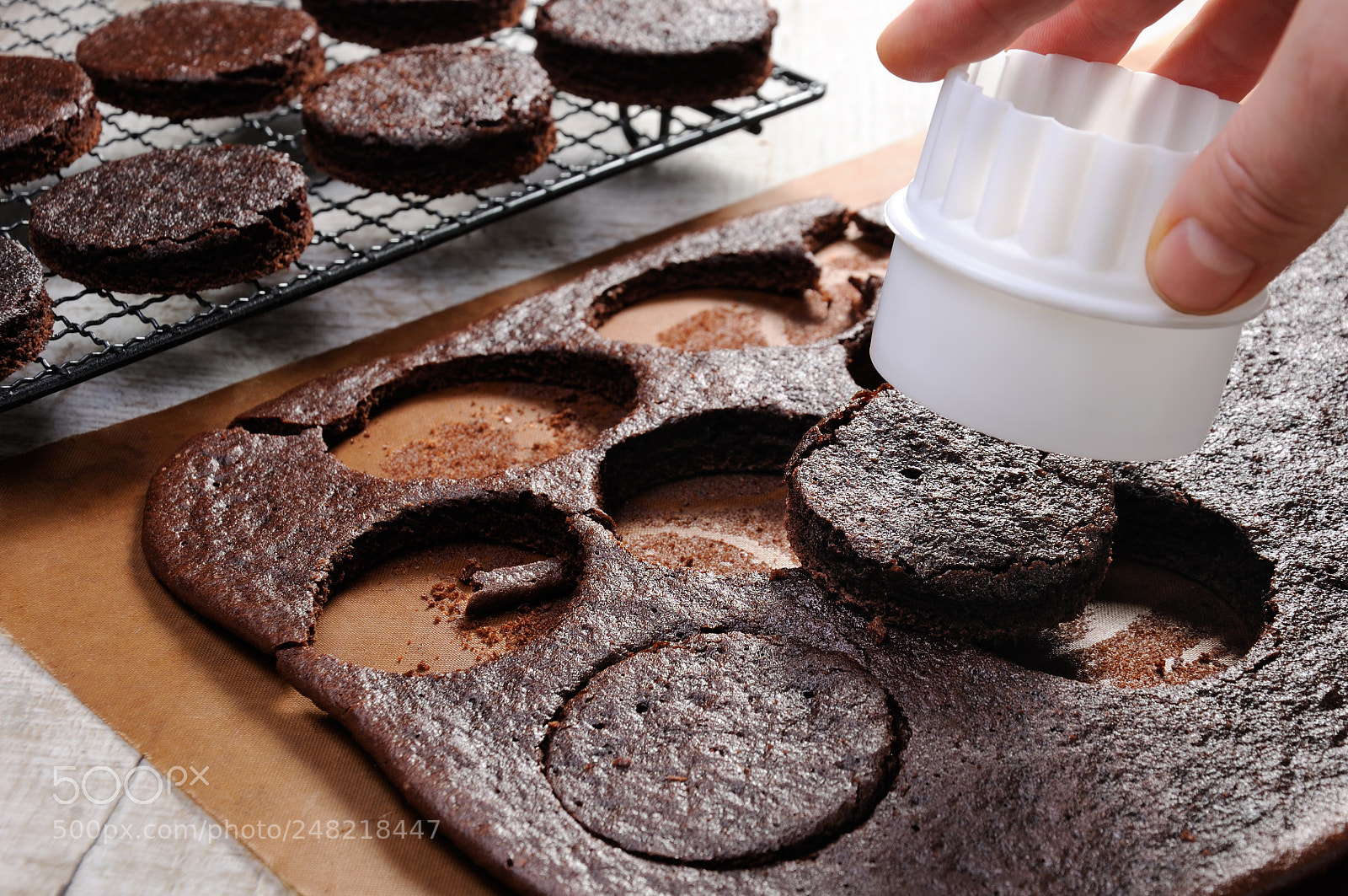 Nikon D90 sample photo. Delicate chocolate chip cookies photography