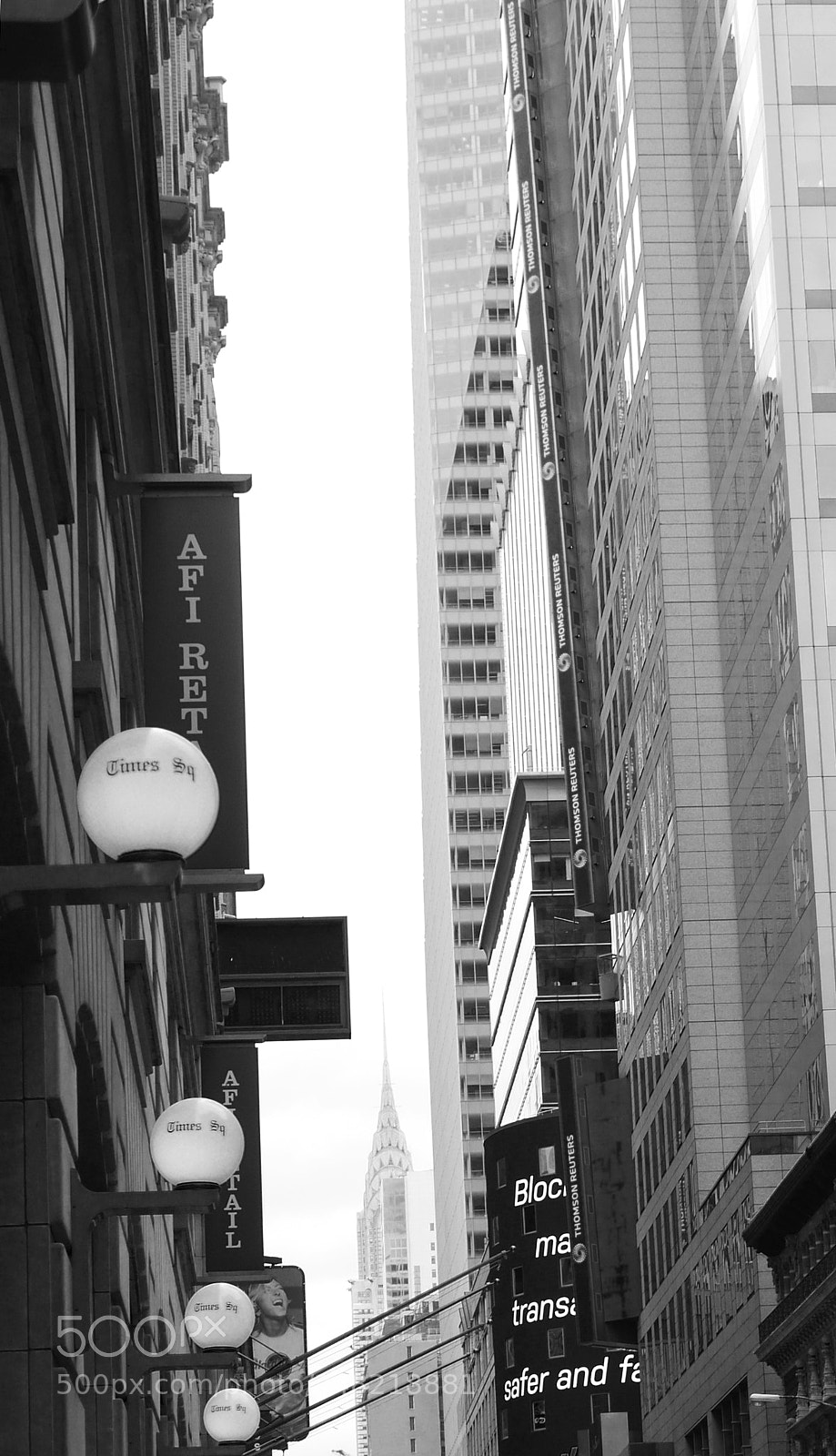 Panasonic Lumix DMC-GH3 sample photo. Narrow photography