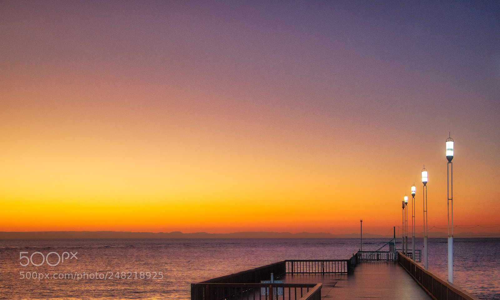 Canon EOS 77D (EOS 9000D / EOS 770D) sample photo. Sobre el muelle por photography