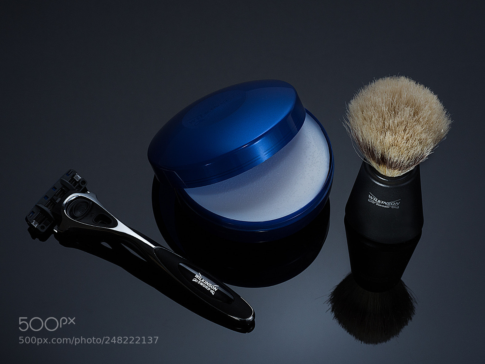 Panasonic Lumix DMC-GH4 sample photo. Shaving kit photography
