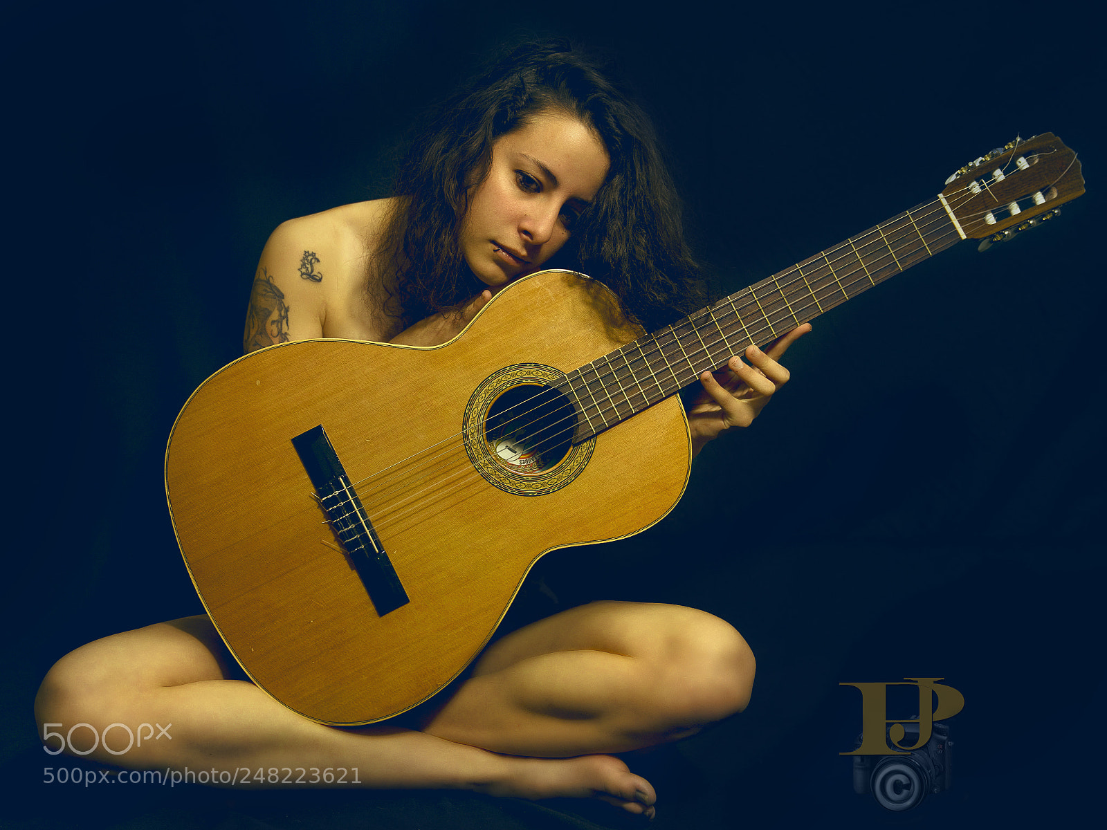 Sony a7 II sample photo. Lorena y la guitarra photography