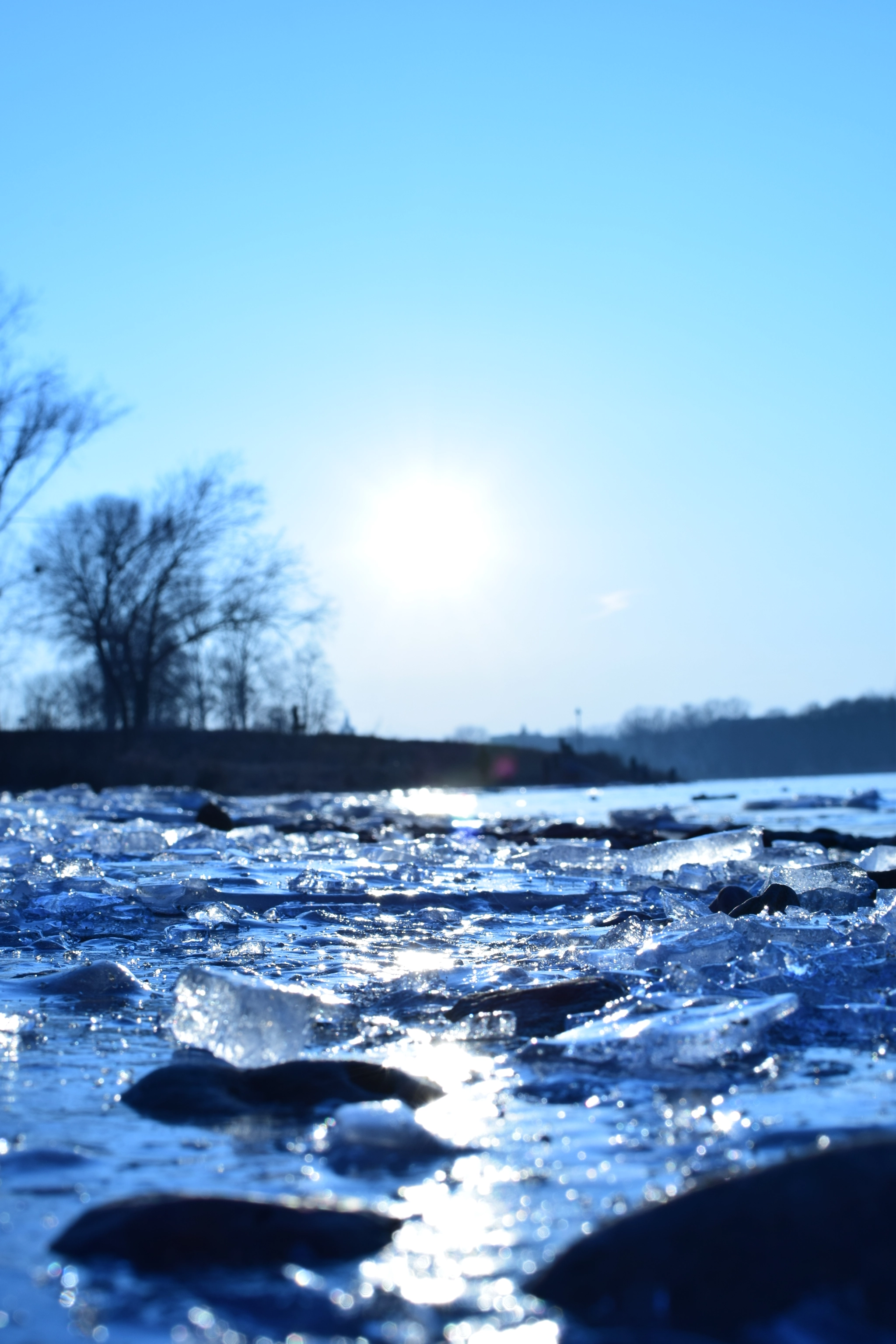 Nikon D5300 + Nikon AF-S DX Nikkor 35mm F1.8G sample photo. Ice photography