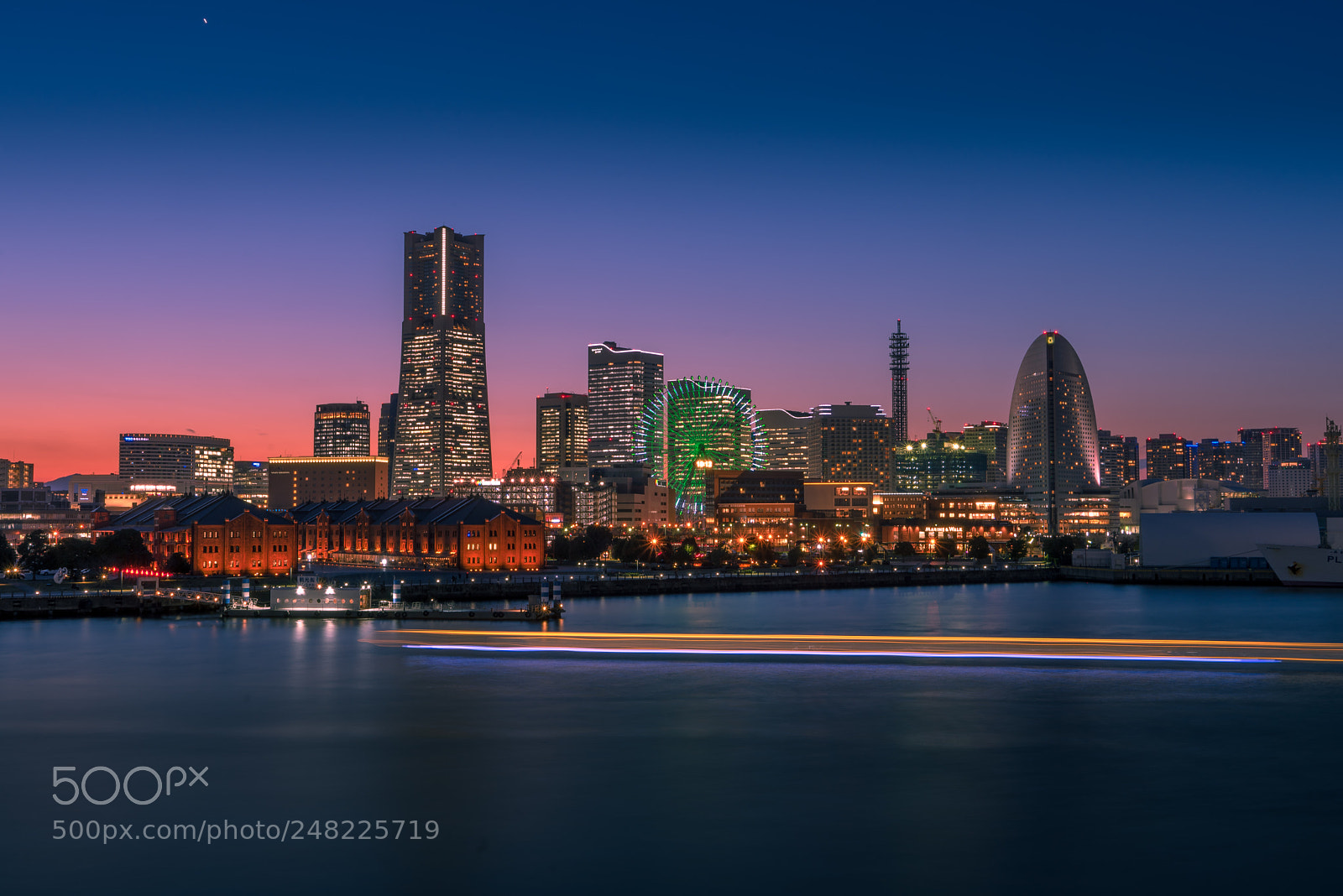 Sony a7R sample photo. Minato mirai sunset photography