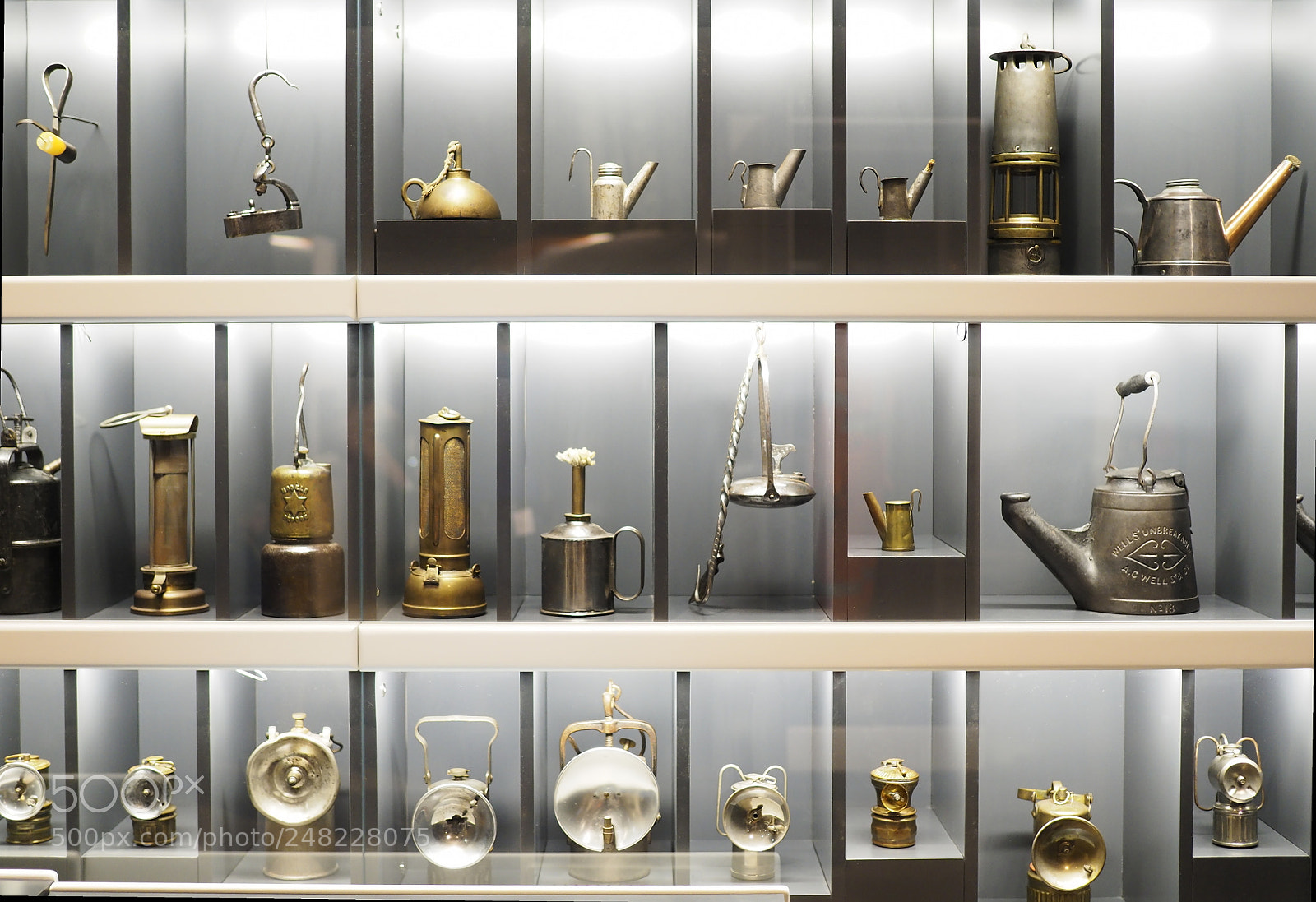 Olympus OM-D E-M10 II sample photo. Vintage mine lantern display photography