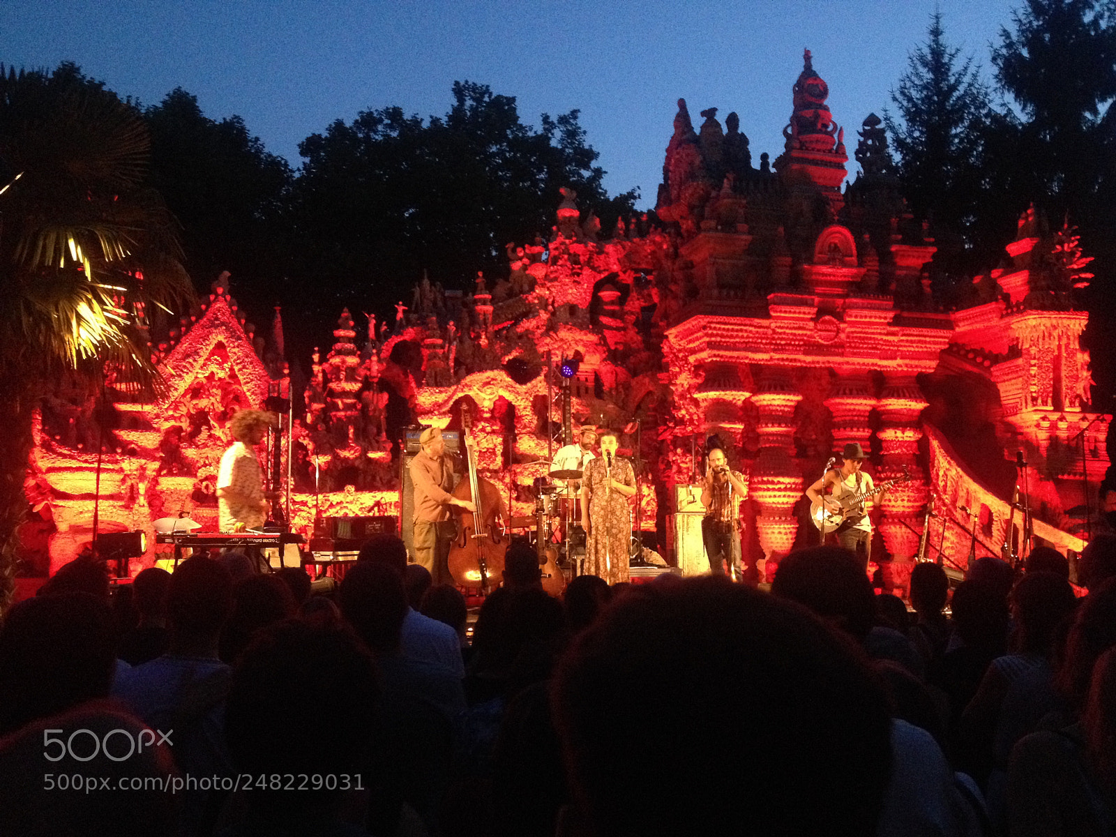 Apple iPhone 4S sample photo. Moriarty at palais id photography