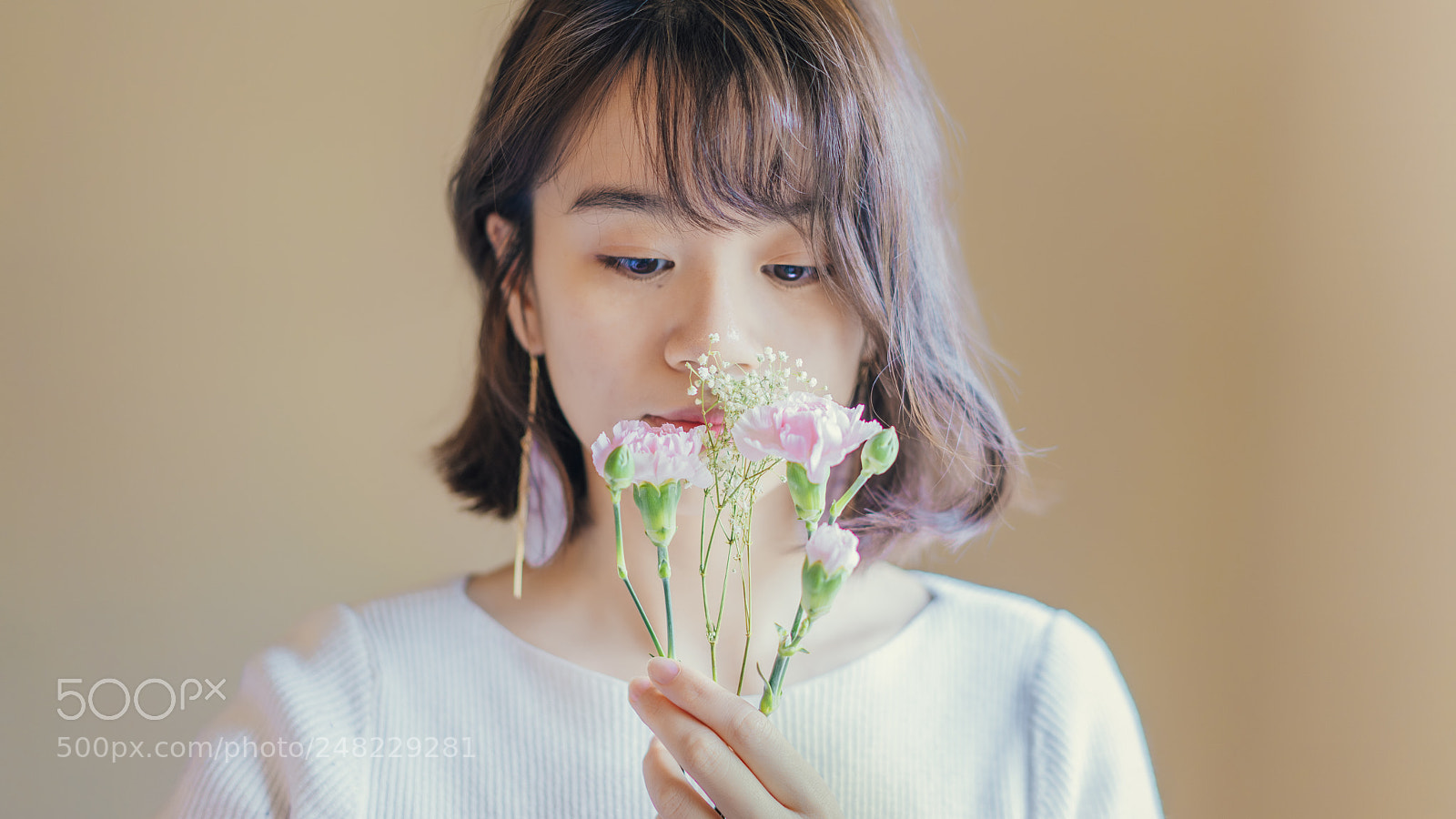 Sony a7R II sample photo. Girl and the flower photography