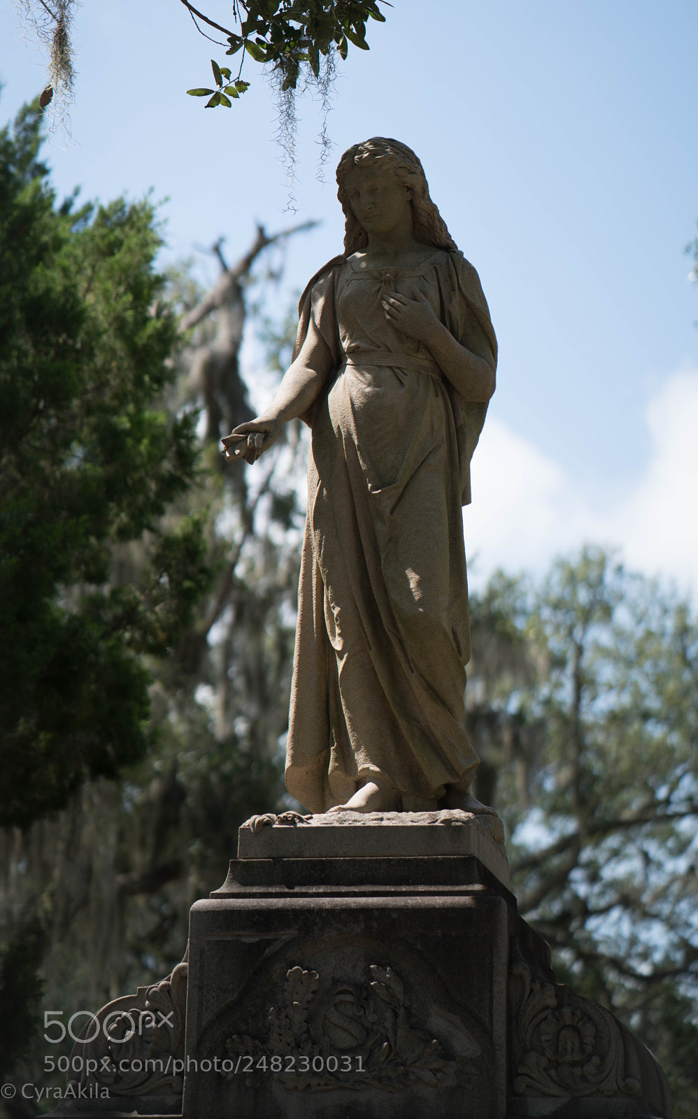 Sony a7R II sample photo. Bonaventure cemetery photography