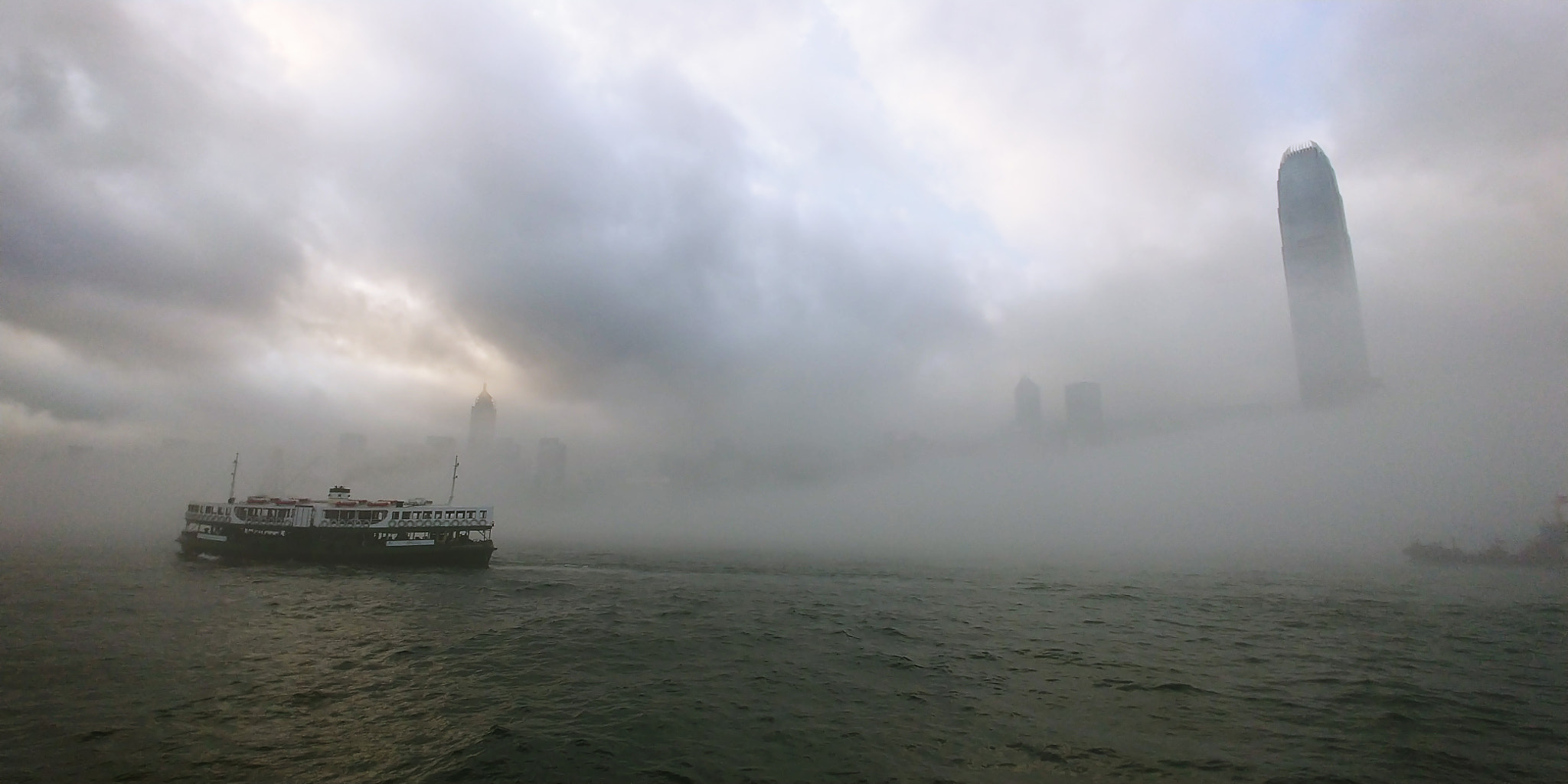 LG V30 sample photo. Foggy harbour hong kong photography
