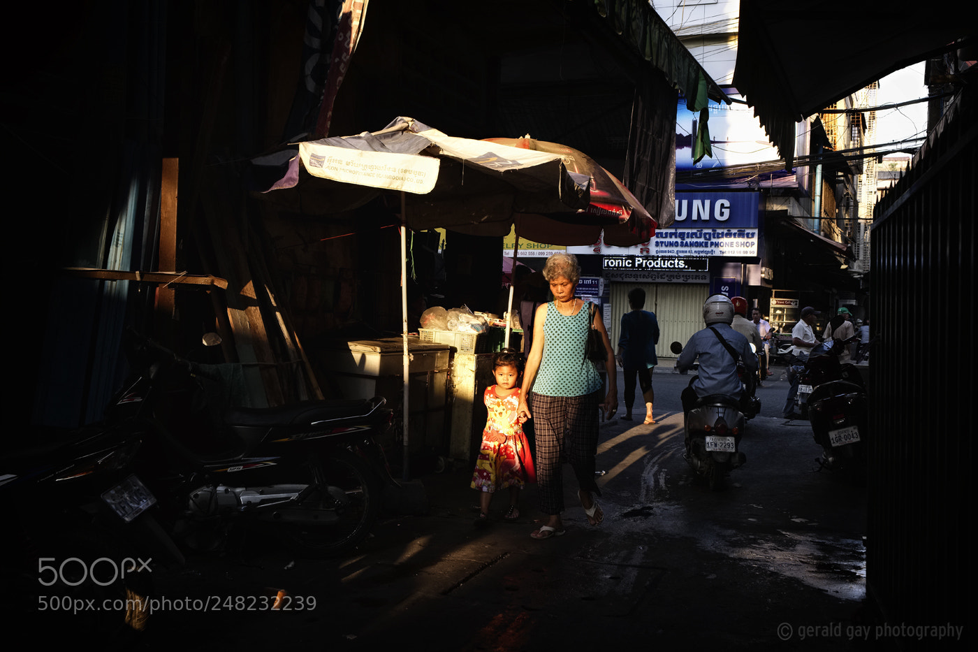 Fujifilm X-T2 sample photo. Getting home photography