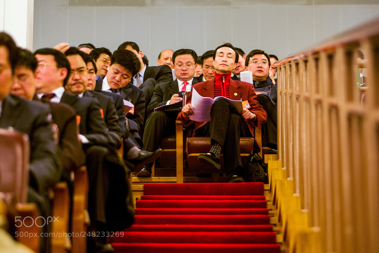 Canon EOS-1D Mark III sample photo. 【往年今日】笑星巩汉林听政——第十一届全国人民代表大会开幕，全国政协委员列席听取国务院总理温家宝的政府工作报告——2008.03.05.北京 photography