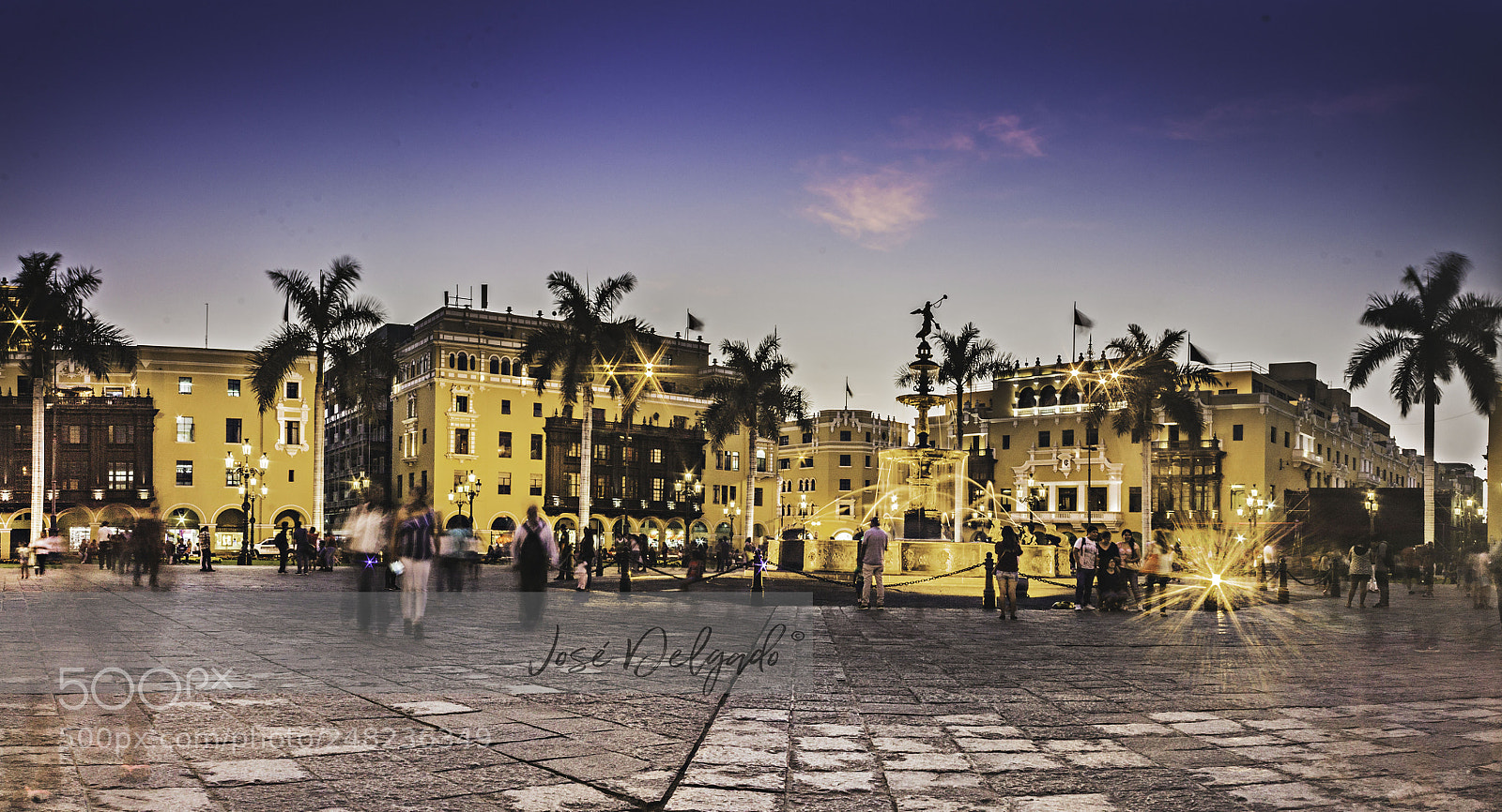 Canon EOS 1100D (EOS Rebel T3 / EOS Kiss X50) sample photo. Plaza mayor de lima photography