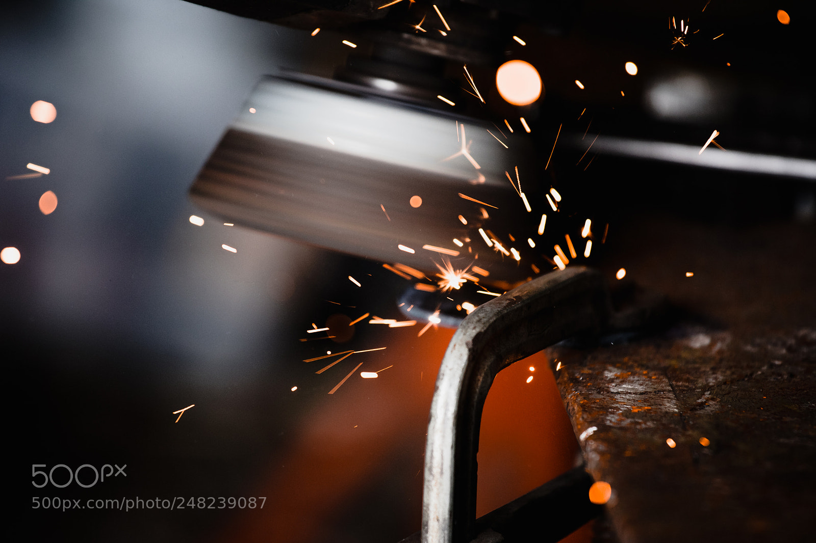 Canon EOS 6D Mark II sample photo. Grinding photography
