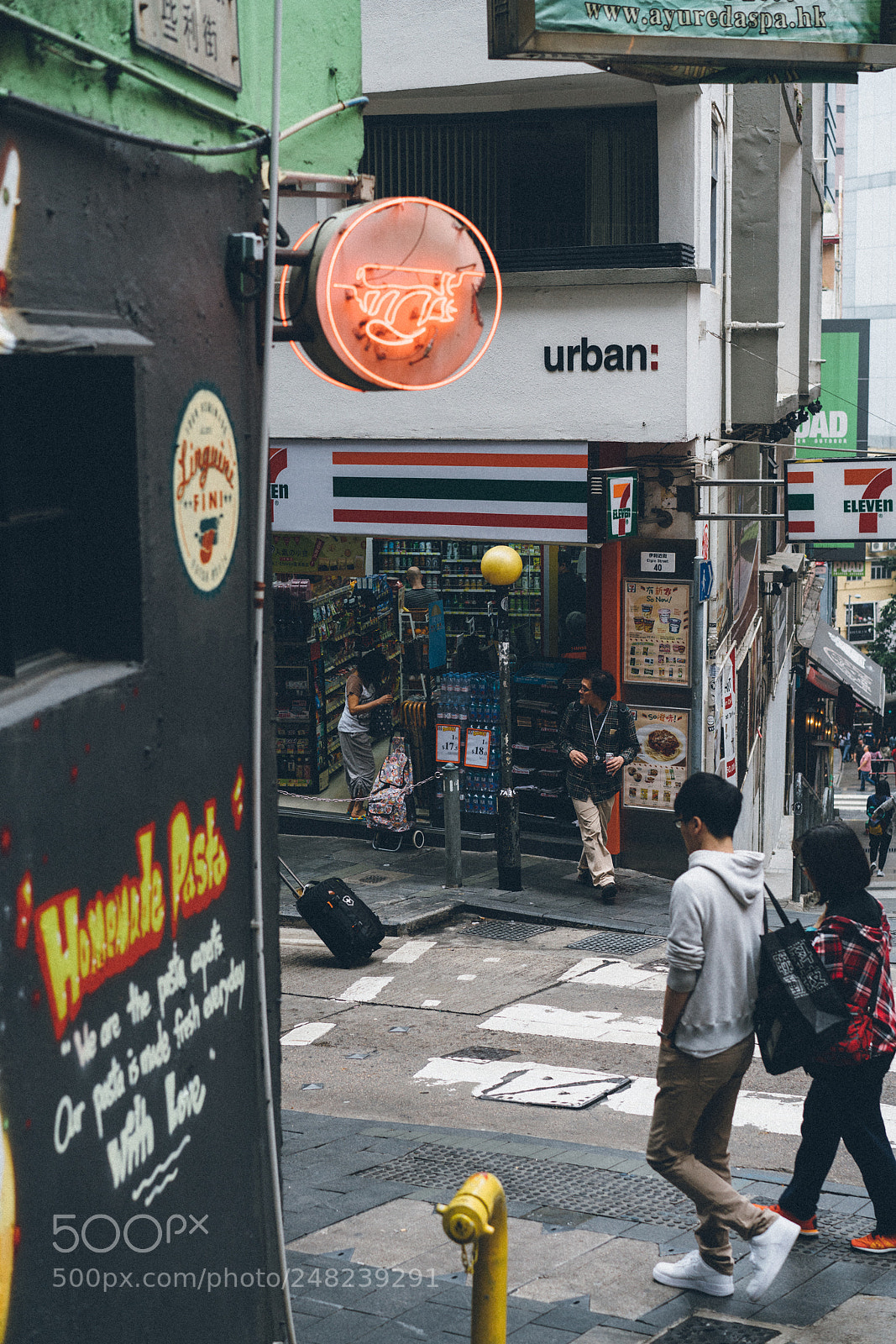 Sony a7R II sample photo. Around the corner 3 photography