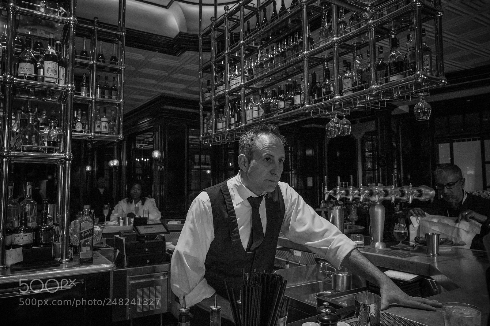 Leica Q (Typ 116) sample photo. Waiter photography