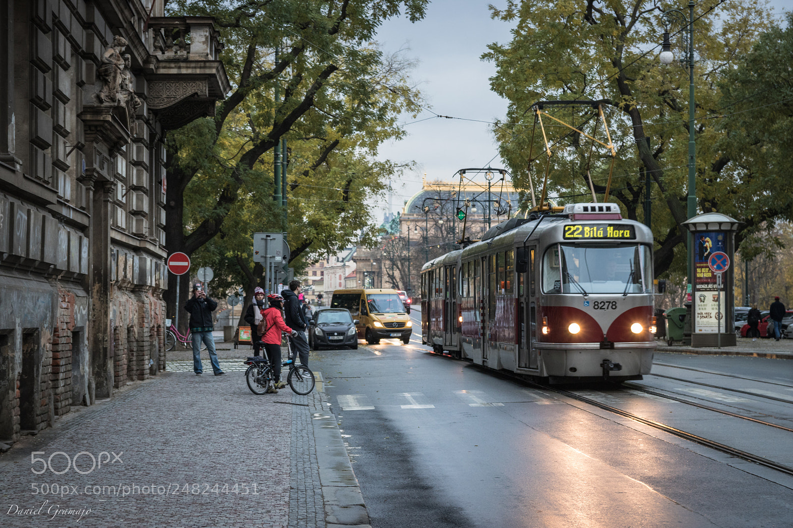 Canon EOS 80D sample photo. Tramspotting 1 (praha) photography