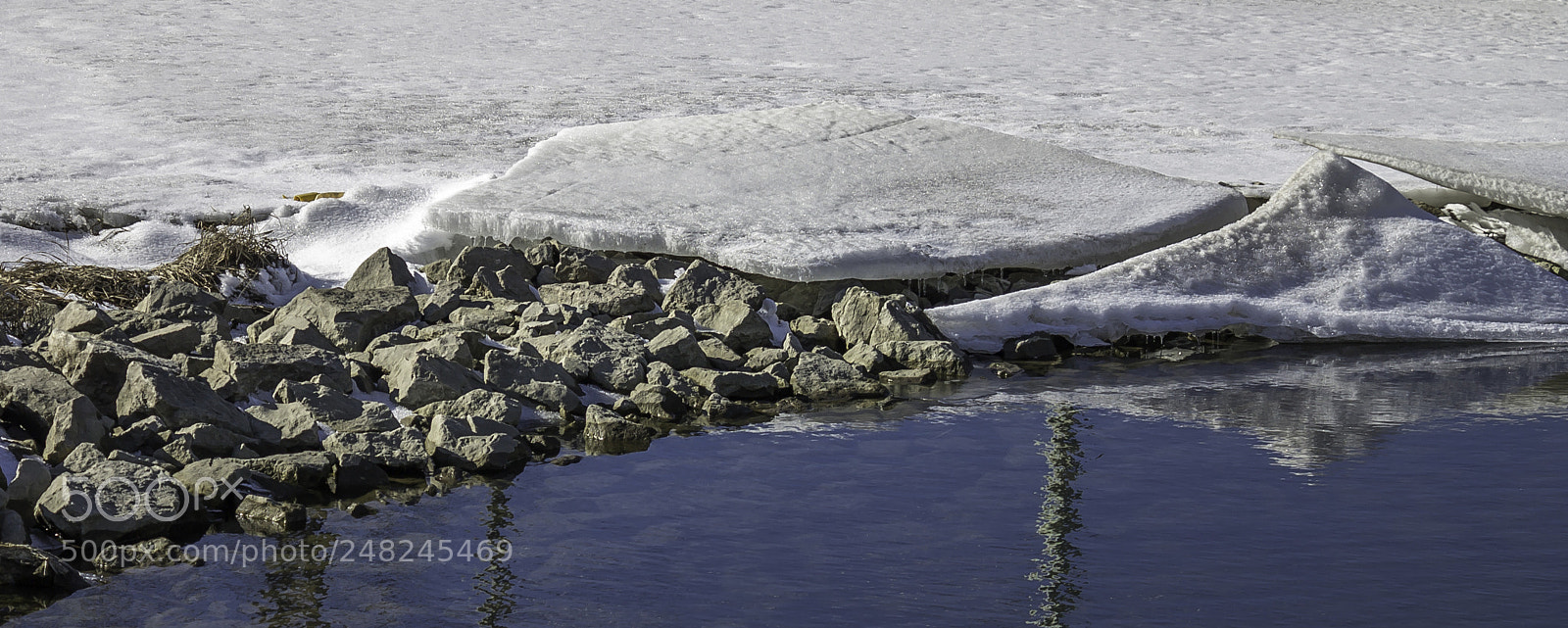 Canon EOS 1100D (EOS Rebel T3 / EOS Kiss X50) sample photo. Breaking ice photography