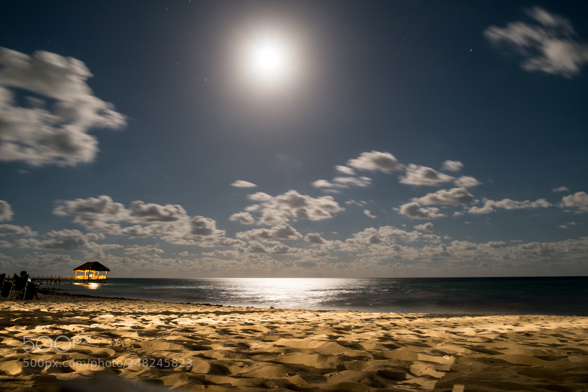 Fujifilm X-E1 sample photo. Moon over the caribbean photography