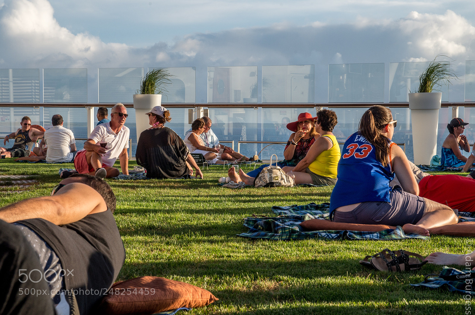 Pentax K-30 sample photo. Picnic at sea photography