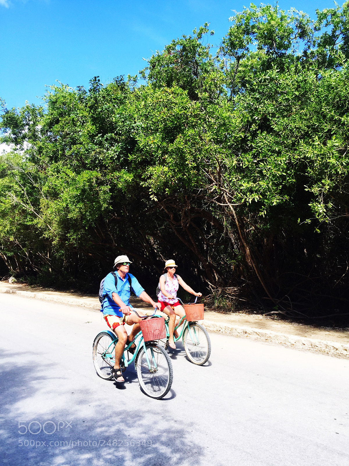 Apple iPhone 6 Plus sample photo. Cycling through the tulum photography