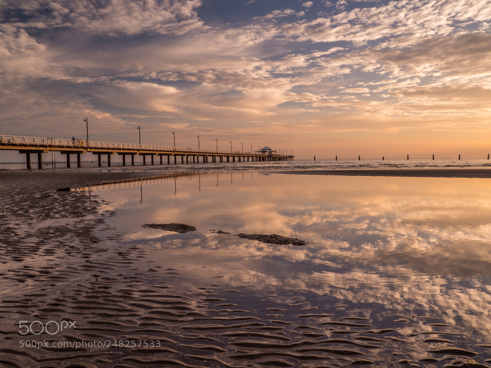 Olympus OM-D E-M1 Mark II sample photo. Shorncliffe pier at dawn photography