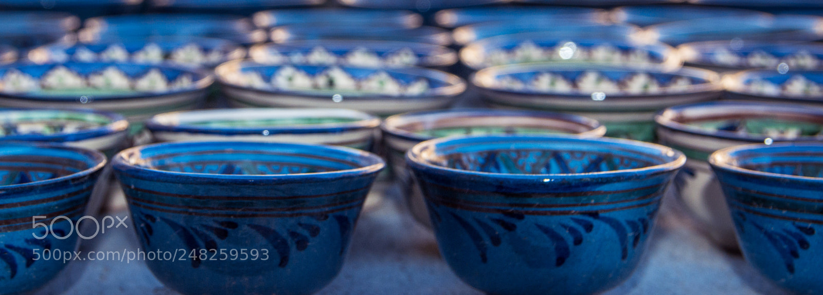 Canon EOS 600D (Rebel EOS T3i / EOS Kiss X5) sample photo. Rows of cups with photography
