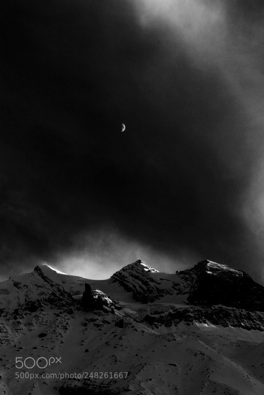 Canon EOS 650D (EOS Rebel T4i / EOS Kiss X6i) sample photo. Dark mountains photography