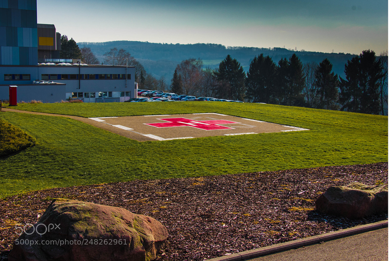 Canon EOS 650D (EOS Rebel T4i / EOS Kiss X6i) sample photo. Helipad hdr photography