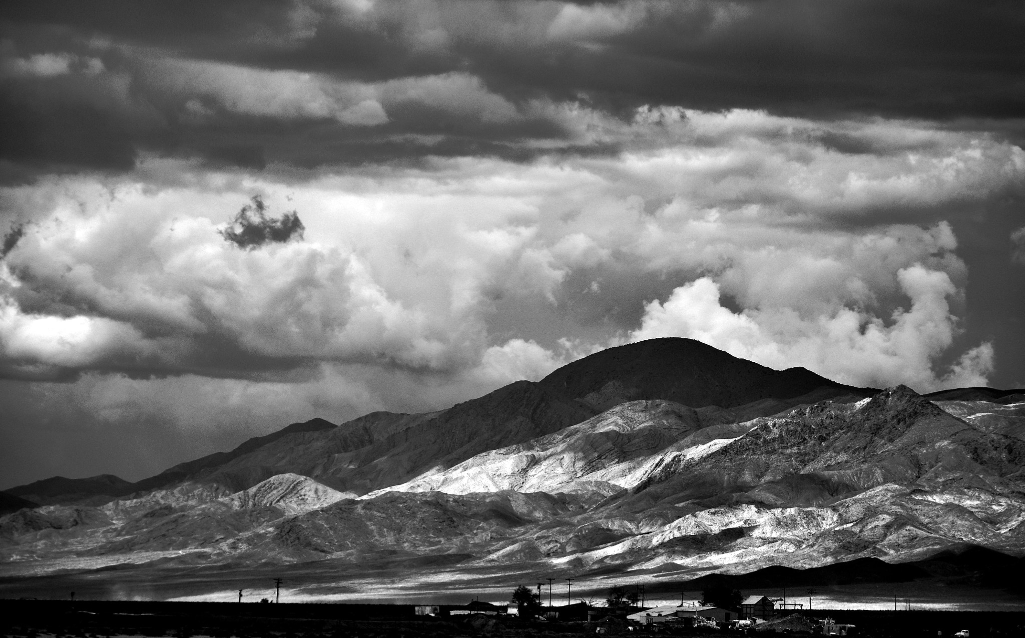Nikon D5000 sample photo. On the road photography