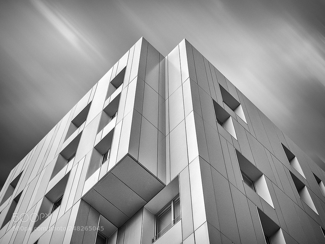 Olympus OM-D E-M1 Mark II sample photo. Angulos y ventanas photography
