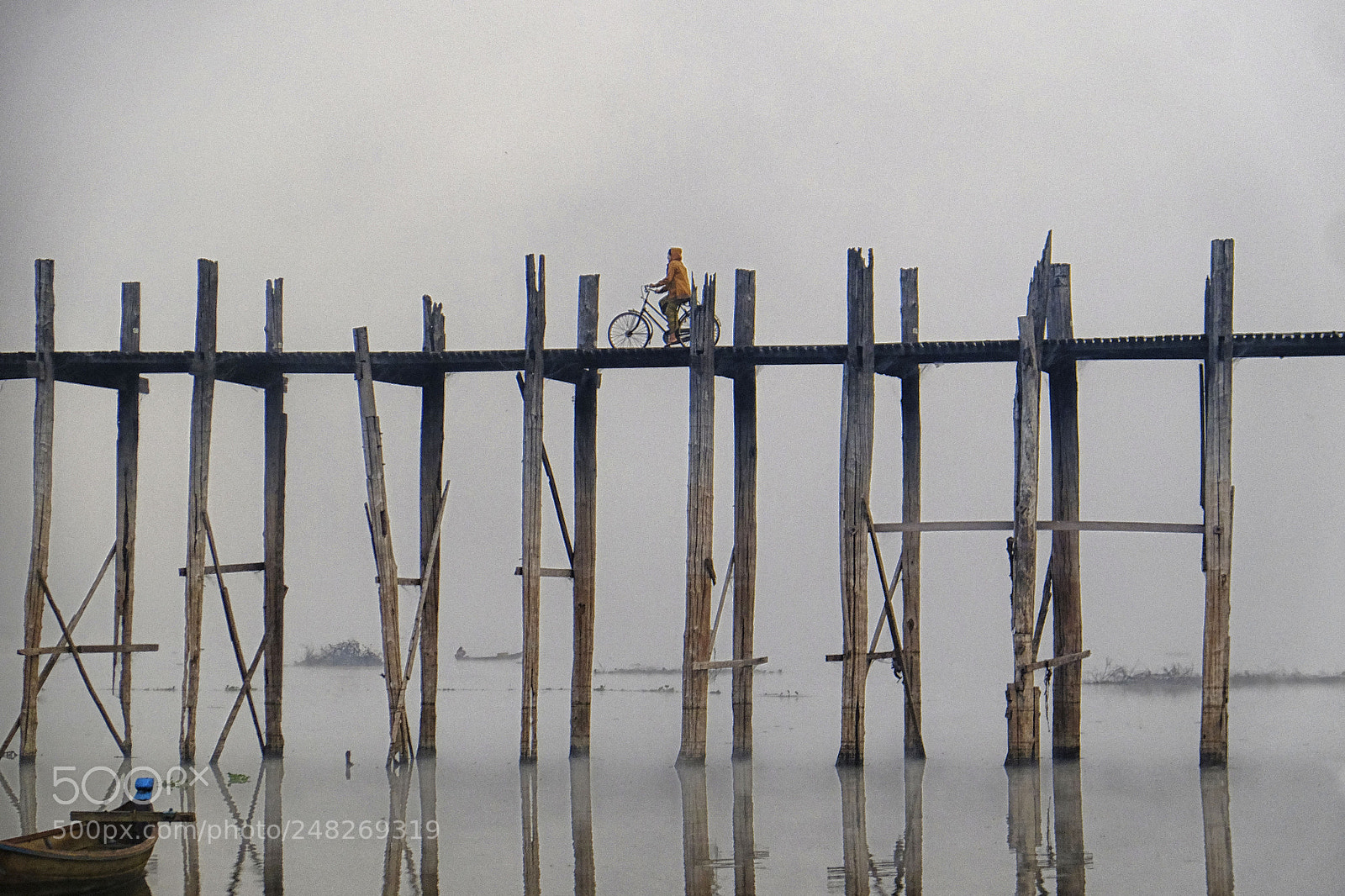 Fujifilm X-T1 sample photo. On the bridge photography