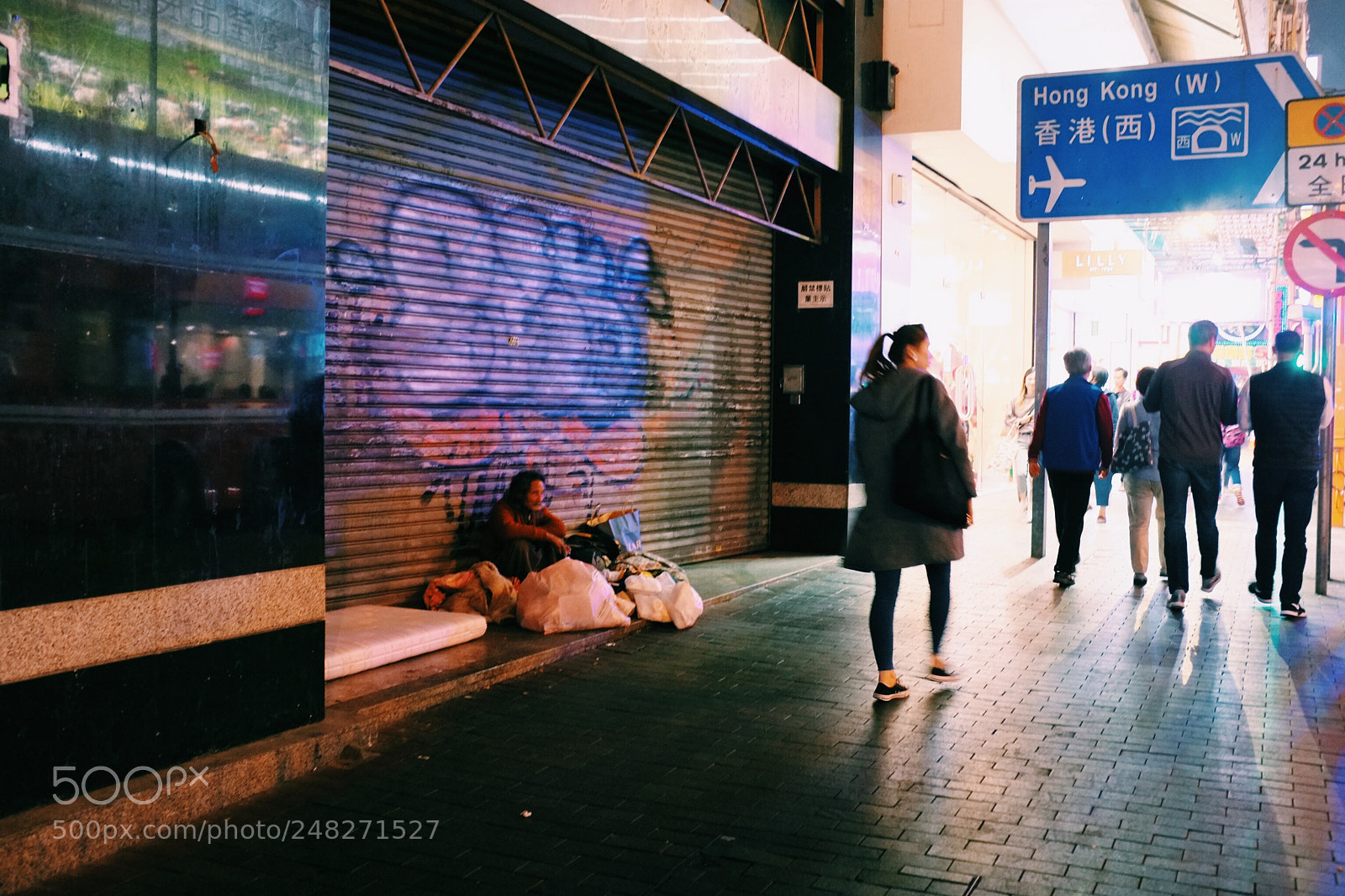 Fujifilm FinePix X100 sample photo. Forgotten in the streets photography