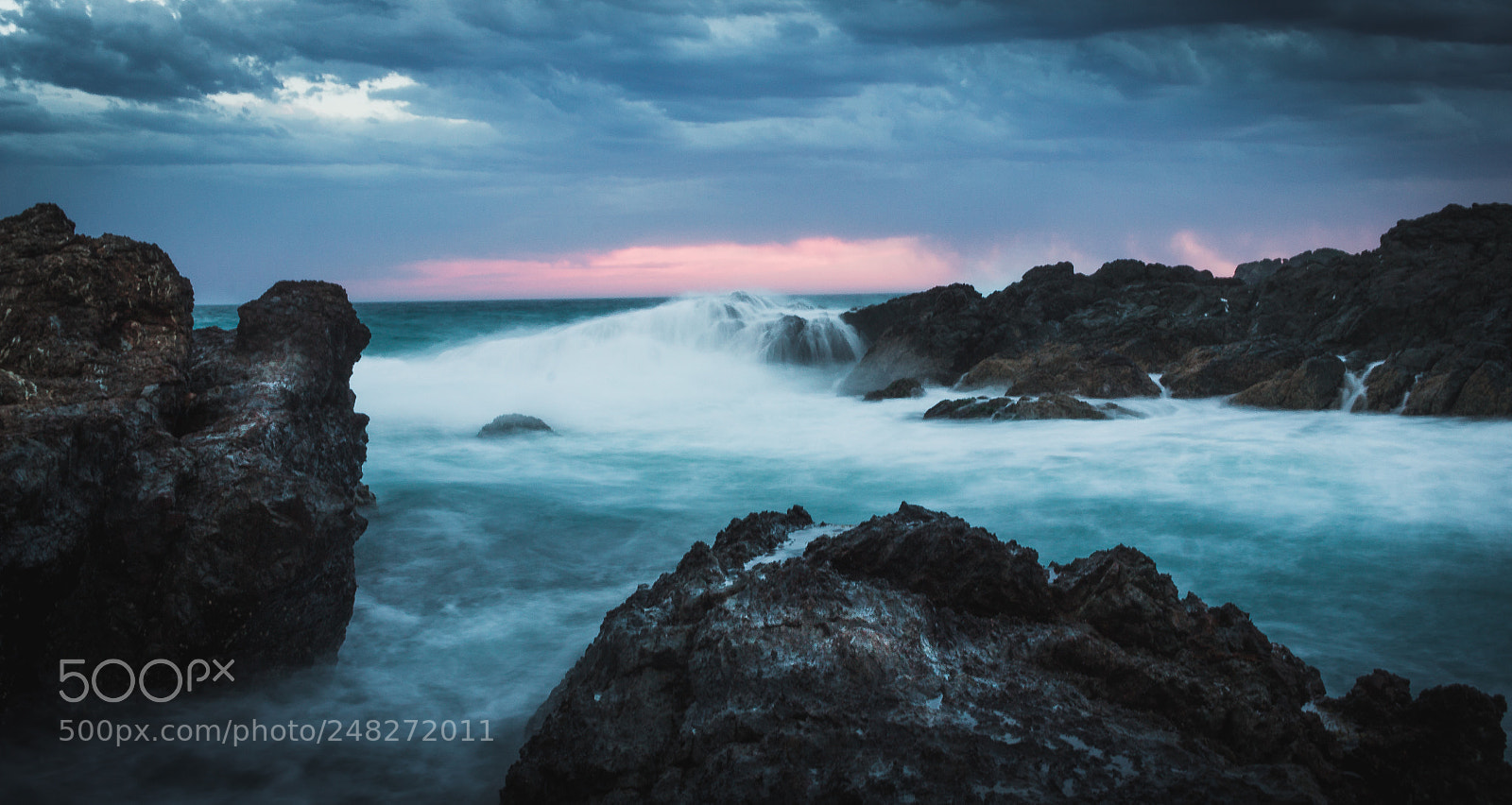 Canon EOS 600D (Rebel EOS T3i / EOS Kiss X5) sample photo. Rough seas photography