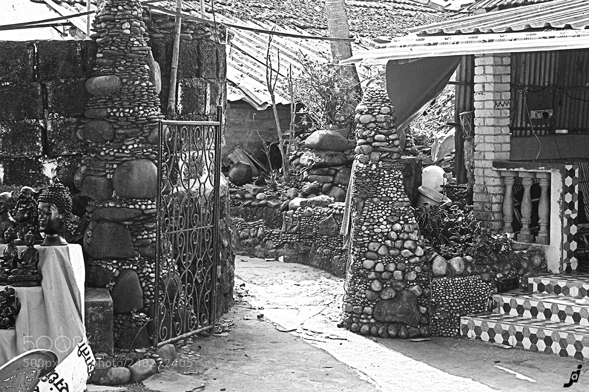 Canon EOS 600D (Rebel EOS T3i / EOS Kiss X5) sample photo. Gateway of stone photography