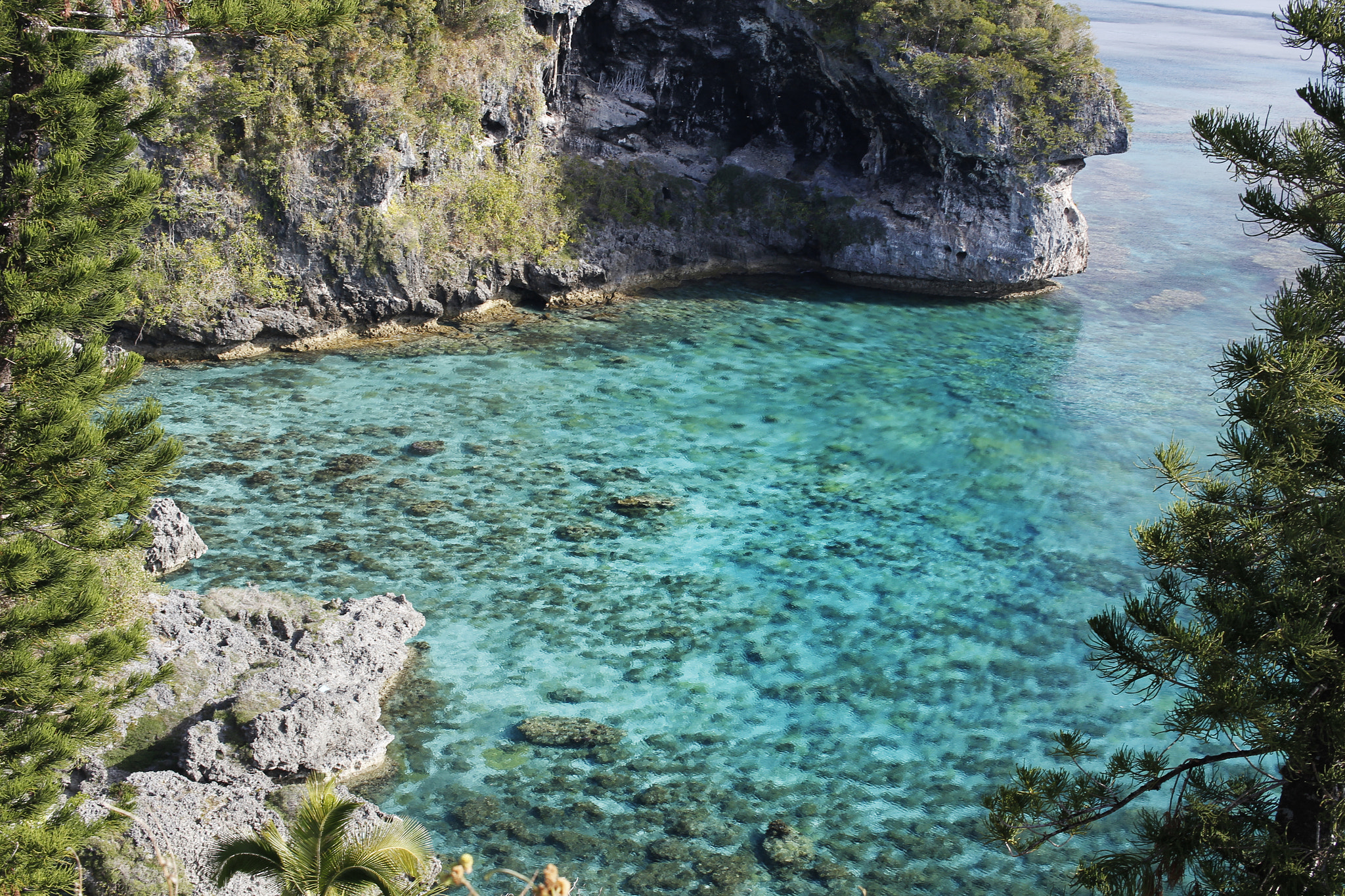 Canon EF-S 24mm F2.8 STM sample photo. Turquoise water photography