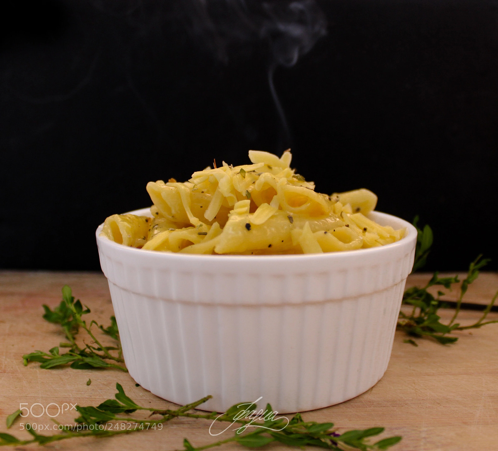 Canon EOS 100D (EOS Rebel SL1 / EOS Kiss X7) sample photo. Simple macaroni and cheese photography