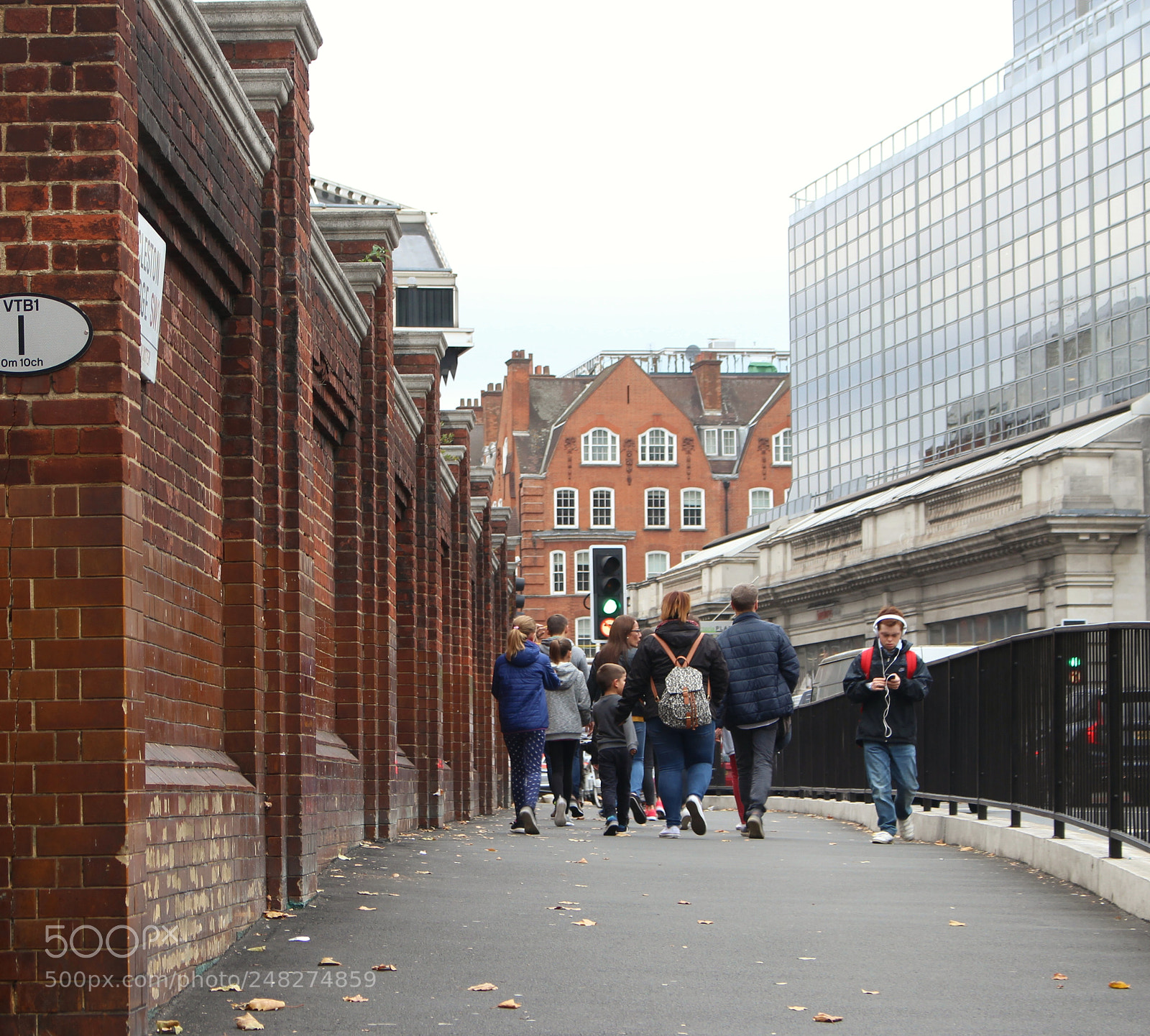 Canon EOS 700D (EOS Rebel T5i / EOS Kiss X7i) sample photo. Belgrave road photography