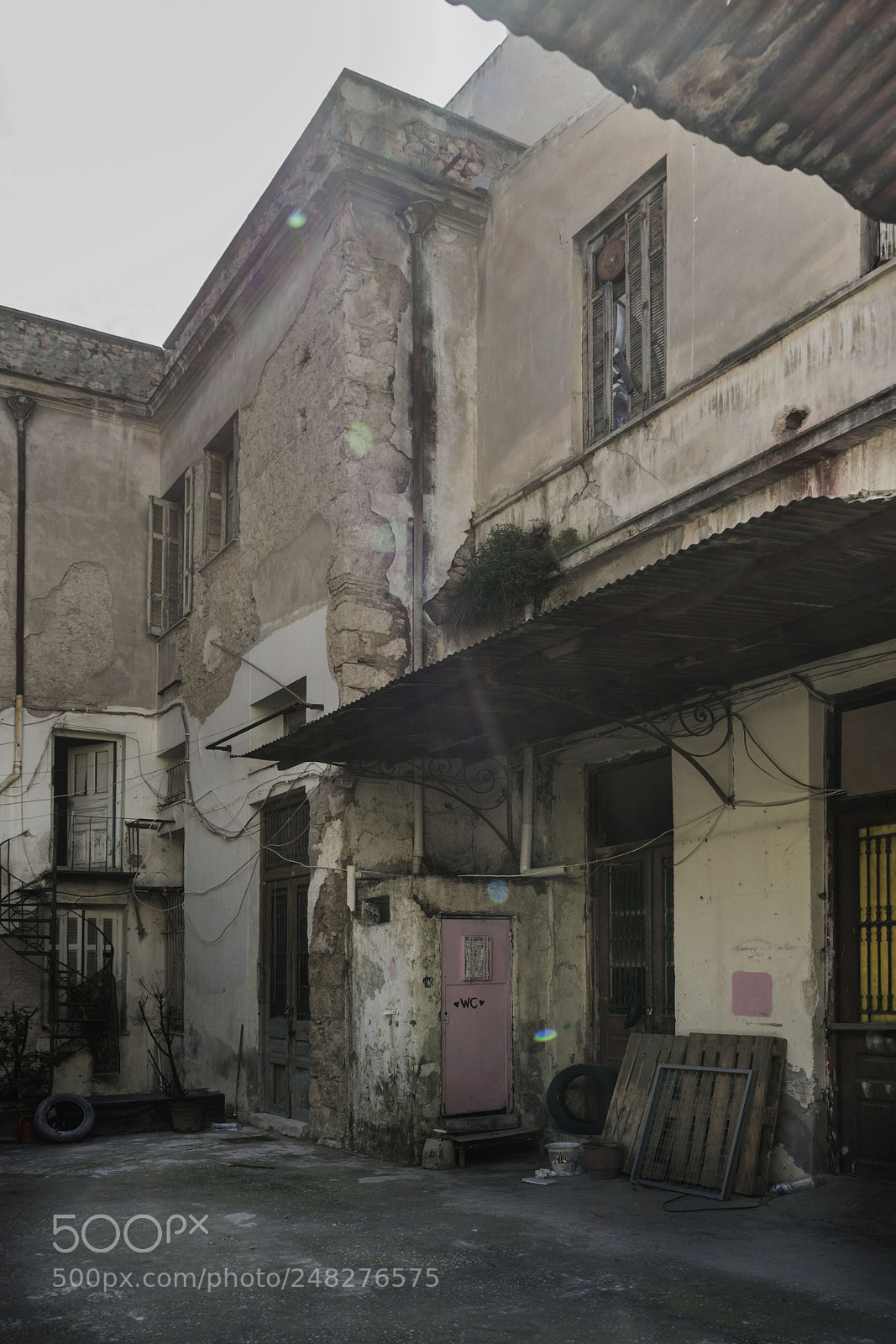 Sony a7 II sample photo. Abandoned mansion photography