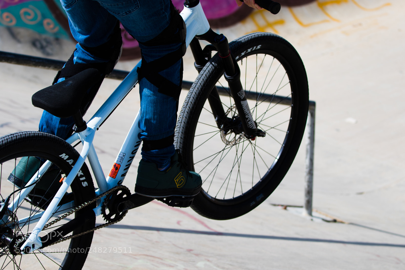 Canon EOS 7D Mark II sample photo. Bike at skatepark photography