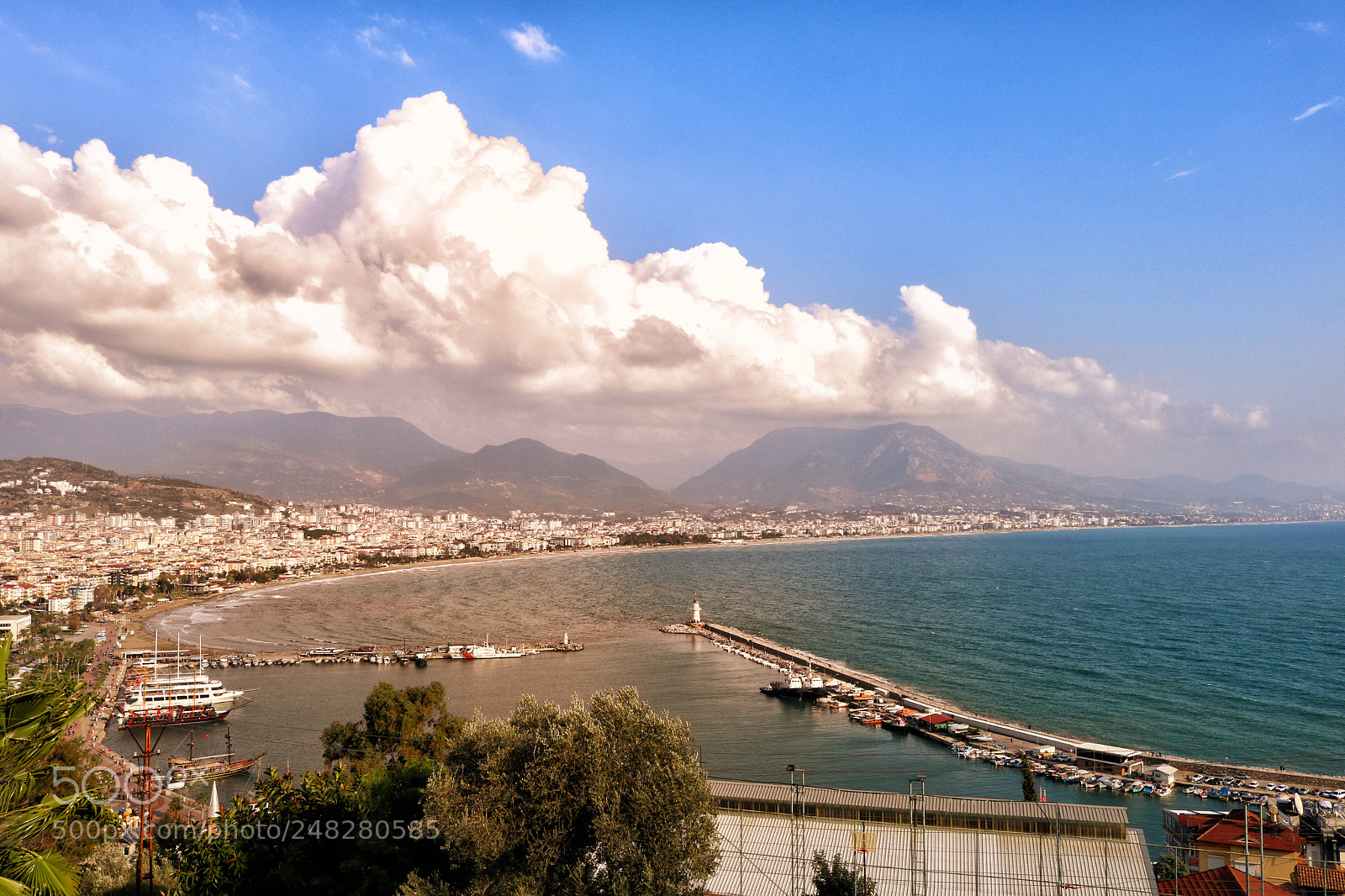 Canon EOS 760D (EOS Rebel T6s / EOS 8000D) sample photo. Alanya limanı photography