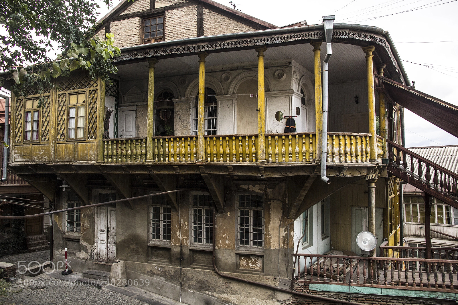 Canon EOS 60D sample photo. The balcony in tbilisi photography