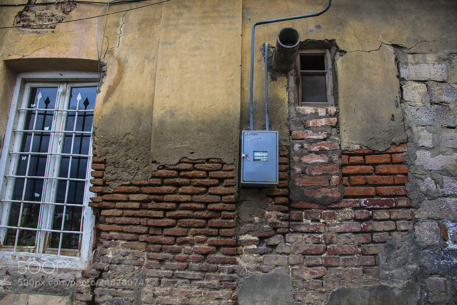 Canon EOS 60D sample photo. Cracks photography