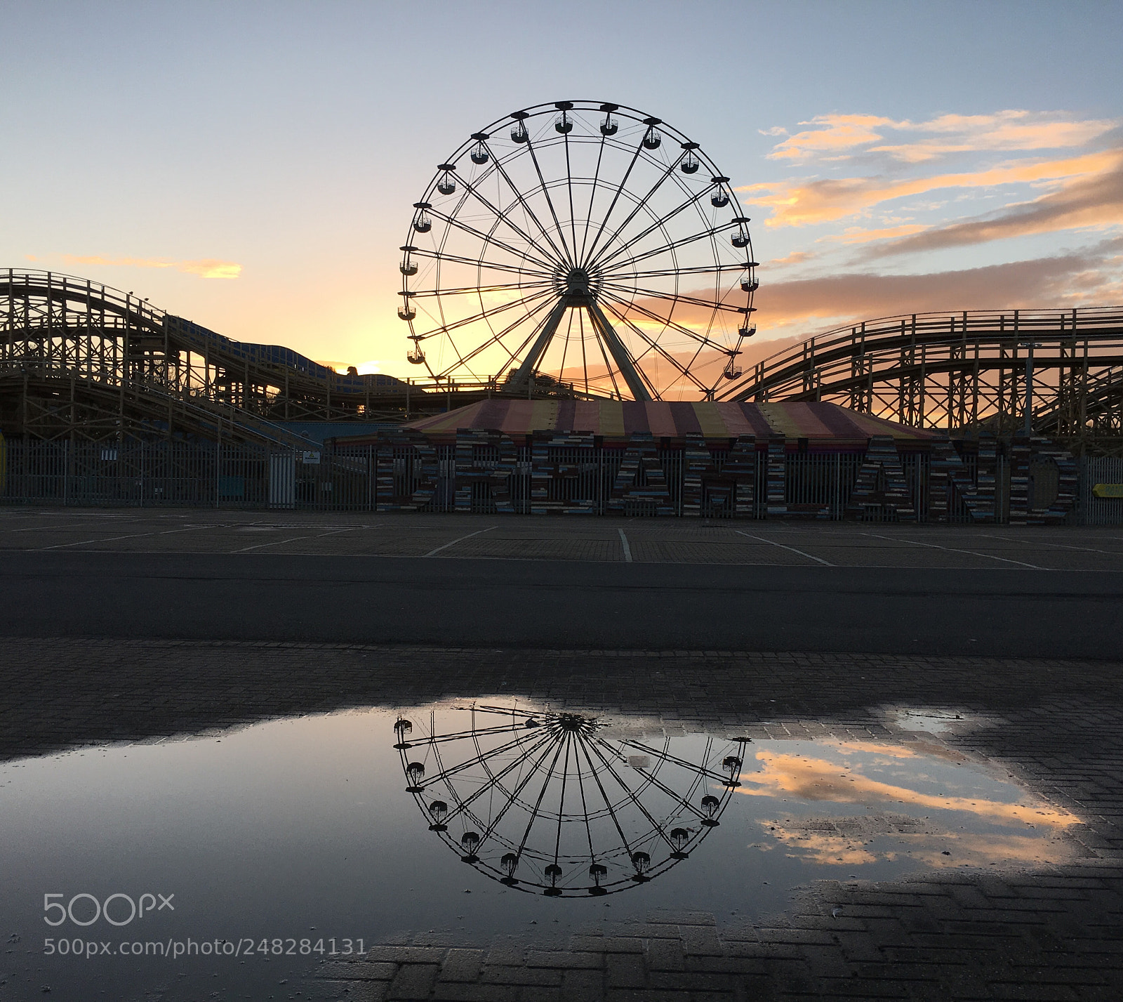 Apple iPhone 6s sample photo. Fairground at dusk photography
