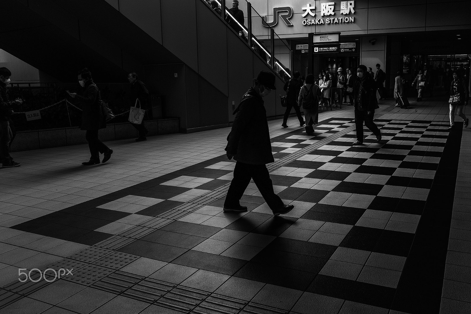 Leica M-Monochrom sample photo. Urban street snap photography