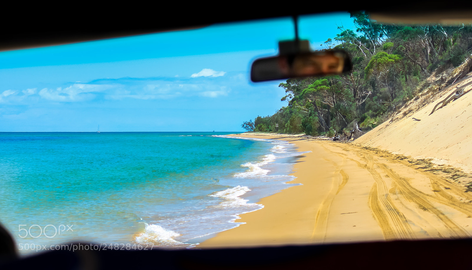 Canon EOS 600D (Rebel EOS T3i / EOS Kiss X5) sample photo. Fraser island highway photography