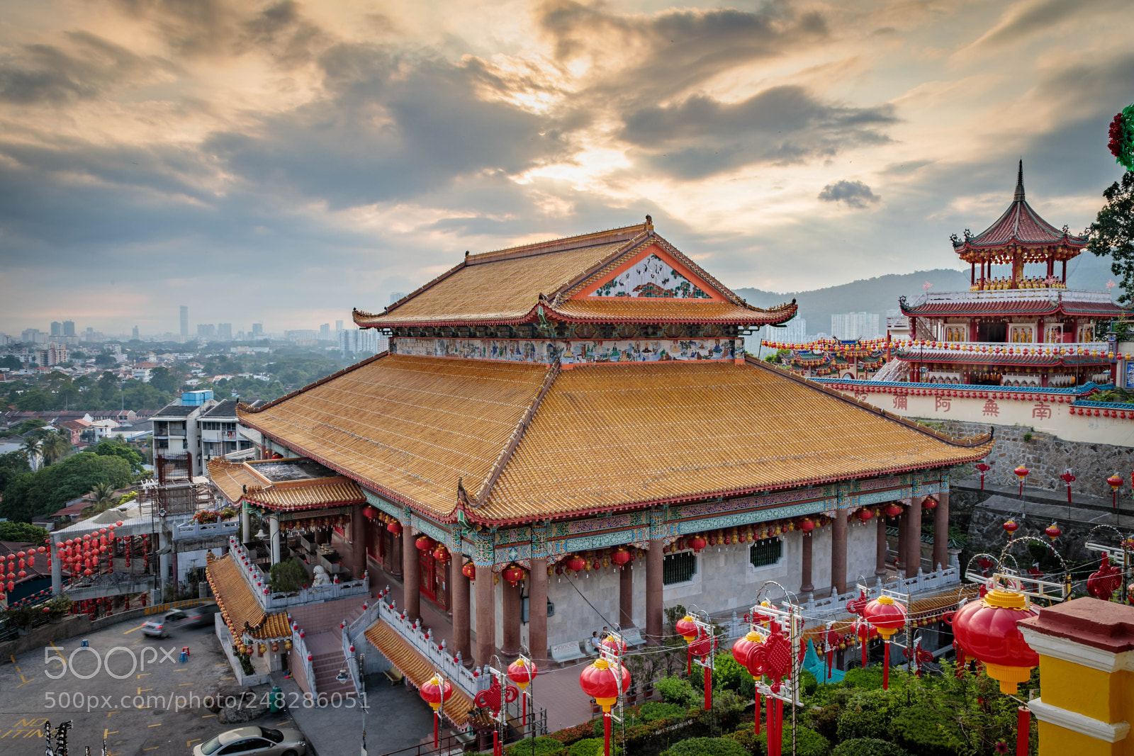 Canon EOS 6D Mark II sample photo. The east is the photography