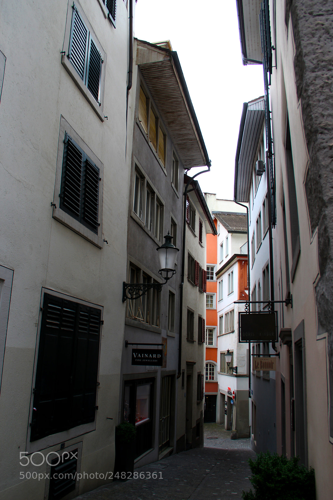 Canon EOS 600D (Rebel EOS T3i / EOS Kiss X5) sample photo. Zurich. photography