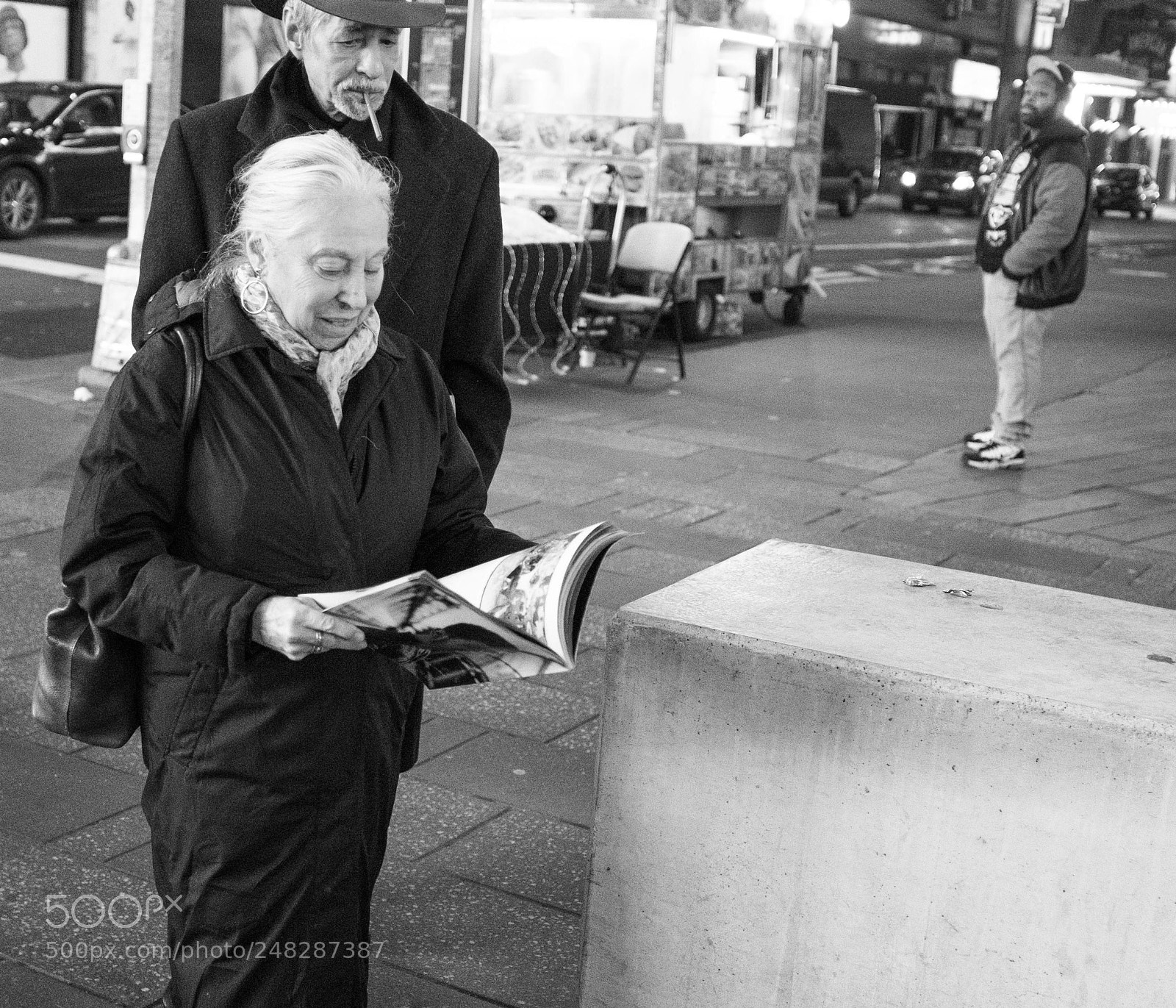 Fujifilm X100F sample photo. Magazine reader photography