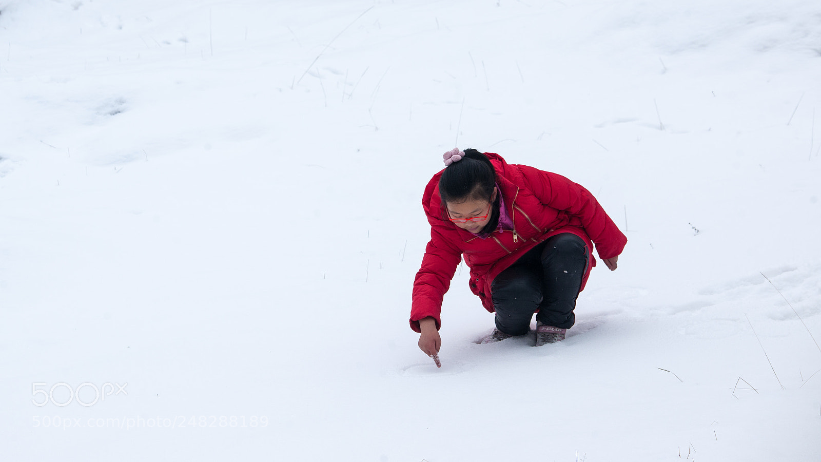 Nikon D3X sample photo. A girl who painted photography