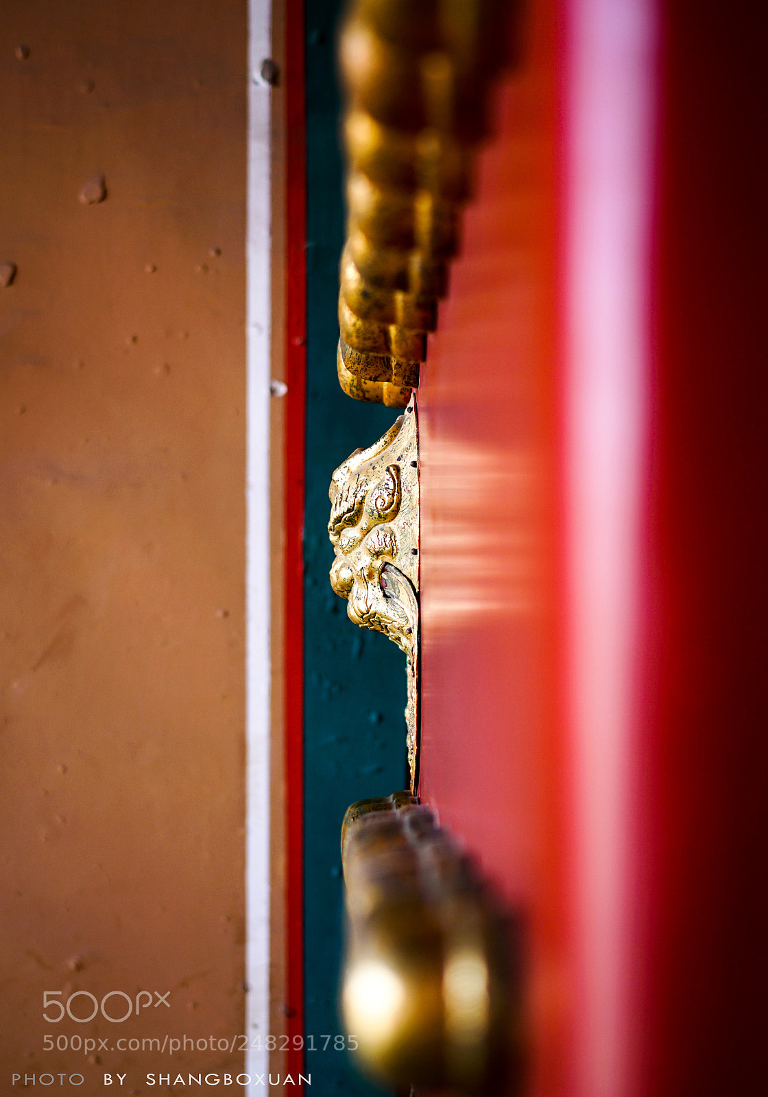 Sony a7R II sample photo. Palace door photography