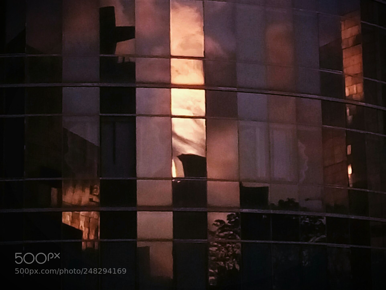 HTC D728X sample photo. Sunset in the city photography